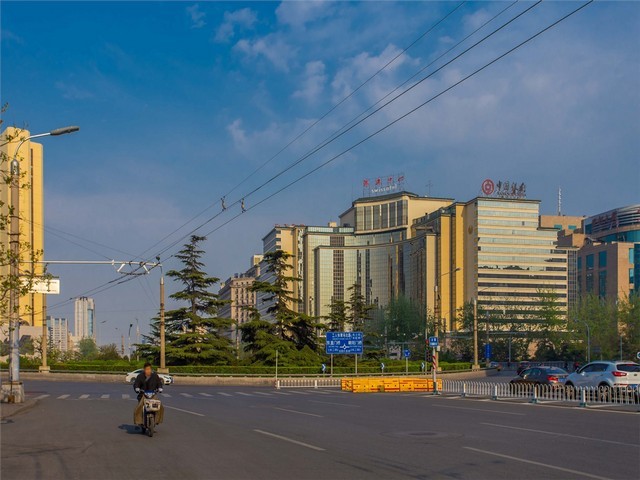 上海静音超宽电动卷帘安装